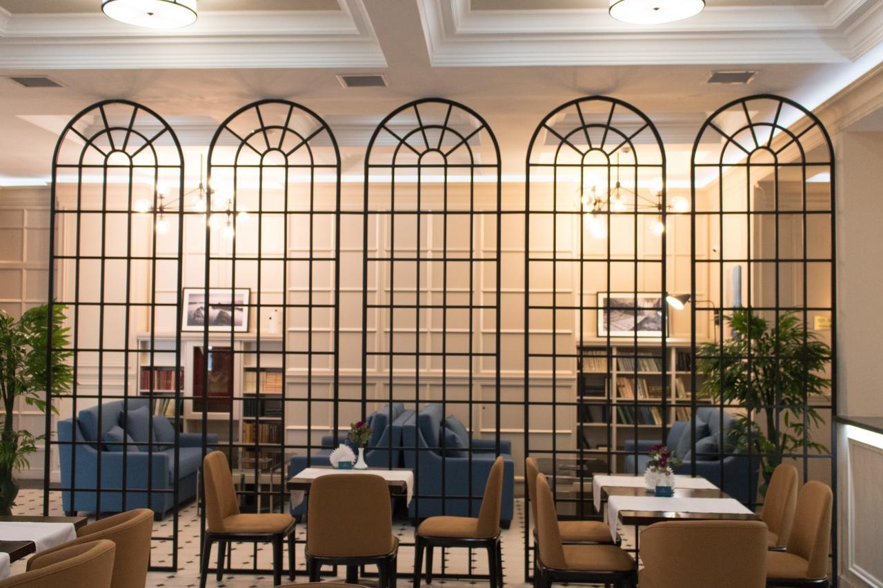 Madison Ave Hotel Bishkek Exterior foto